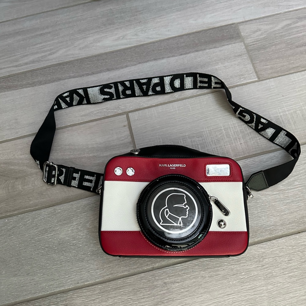 Karl Lagerfeld cross body. Priced to sell